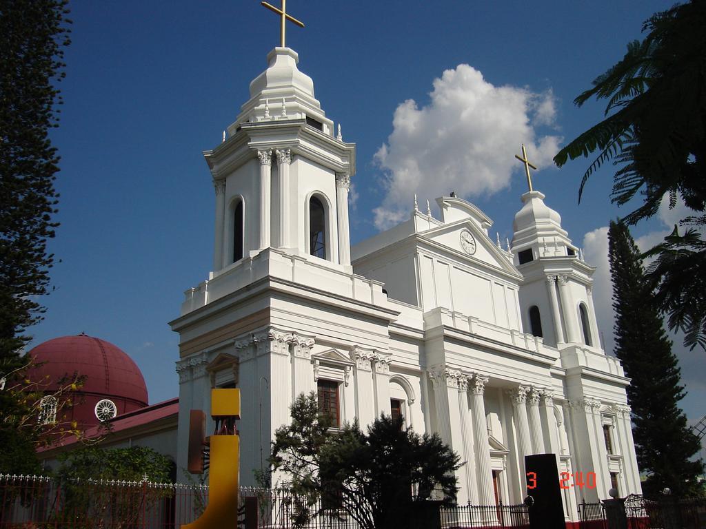 Hotel Santamaria Airport North / Alajuela Downtown Ngoại thất bức ảnh
